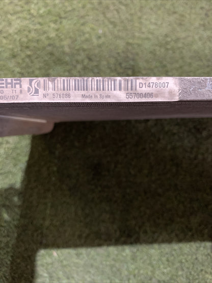 CONDENSATORE ARIA CONDIZIONATA FIAT GRANDE PUNTO 55700406 1.2 BENZINA (2)