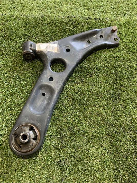 Braccio Oscillante Anteriore Destro Kia Ceed 2012-2018 54501A 2600