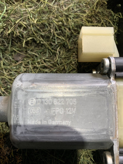 Motorino Alzavetro Anteriore Sinistro Audi A4 (8W5) 8W0959801