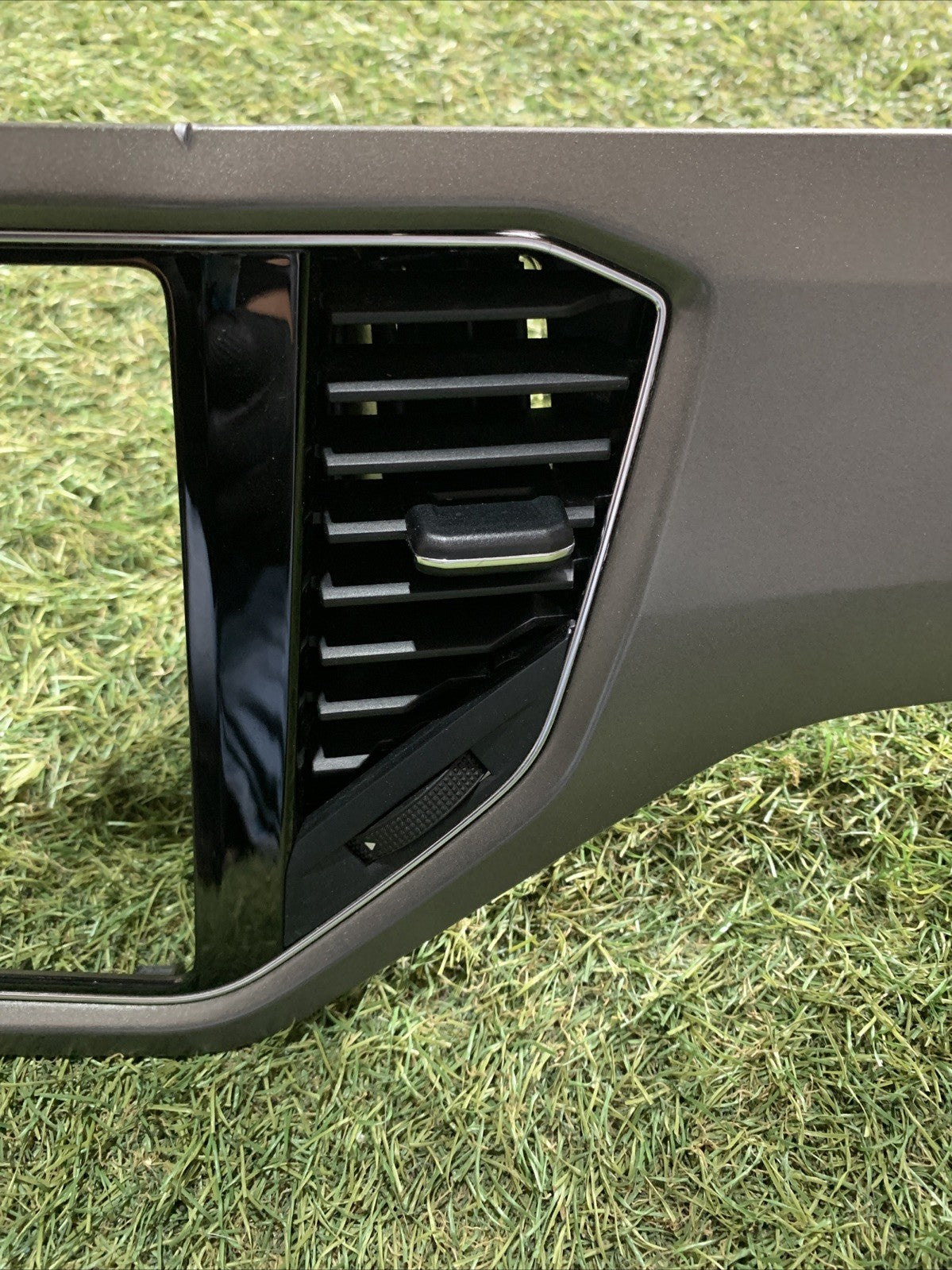 2GA858416A MODANATURA CENTRALE CRUSCOTTO VOLKSWAGEN T-Roc
