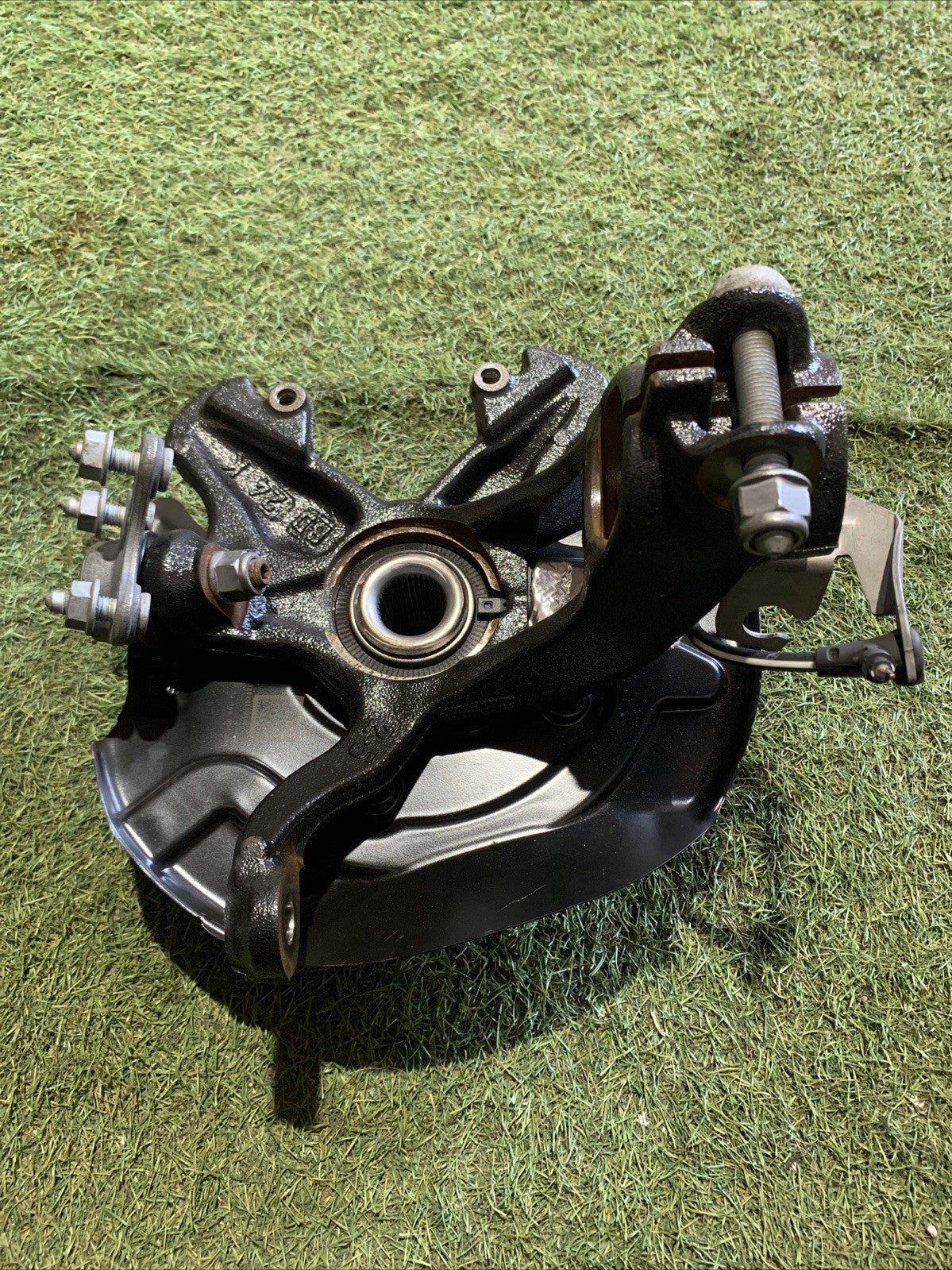 Mozzo Montante Fusello Anteriore Destra Volkswagen Polo 2024 1.0 B 2Q0407256AF