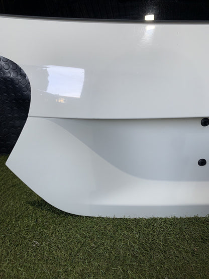 PORTELLONE COFANO BAULE POSTERIORE MERCEDES CLASSE A W176 DAL 2012 AL 2018 (2)