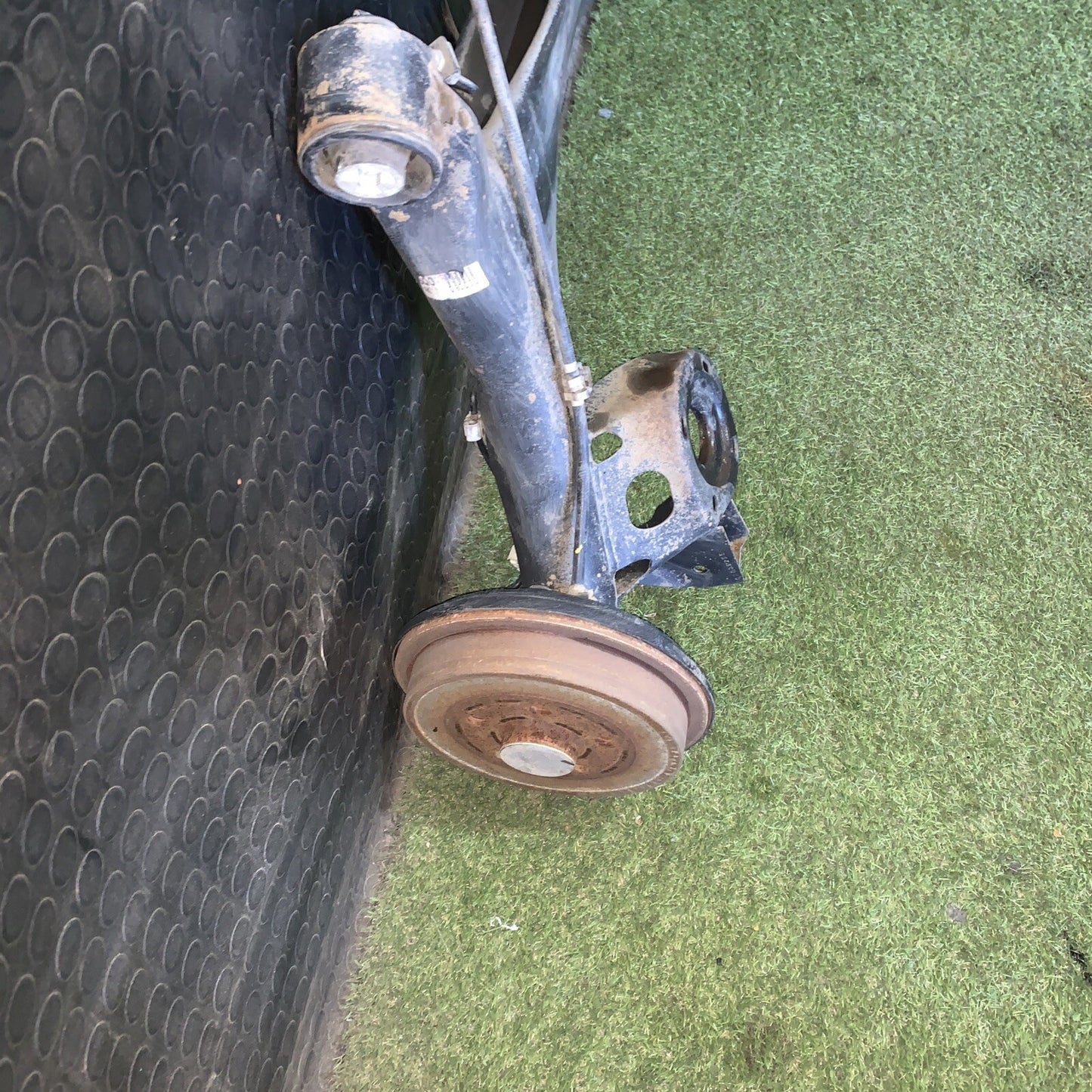 Ponte Assale Posteriore Volkswagen Polo 9N Con Freni A Tamburo