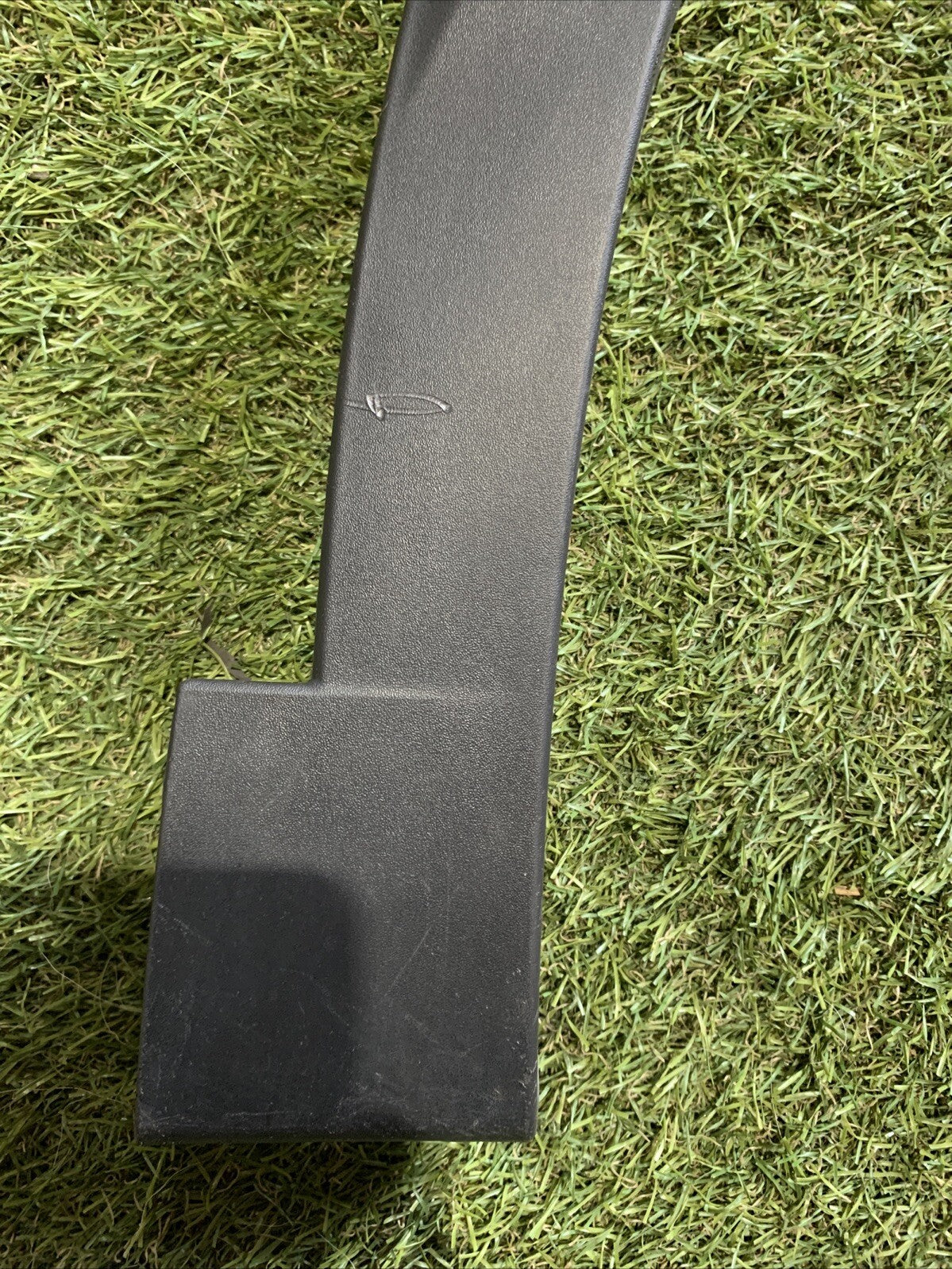 MODANATURA PARAFANGO ANT DX PER PEUGEOT 2008 Serie 9825736680 (19>)