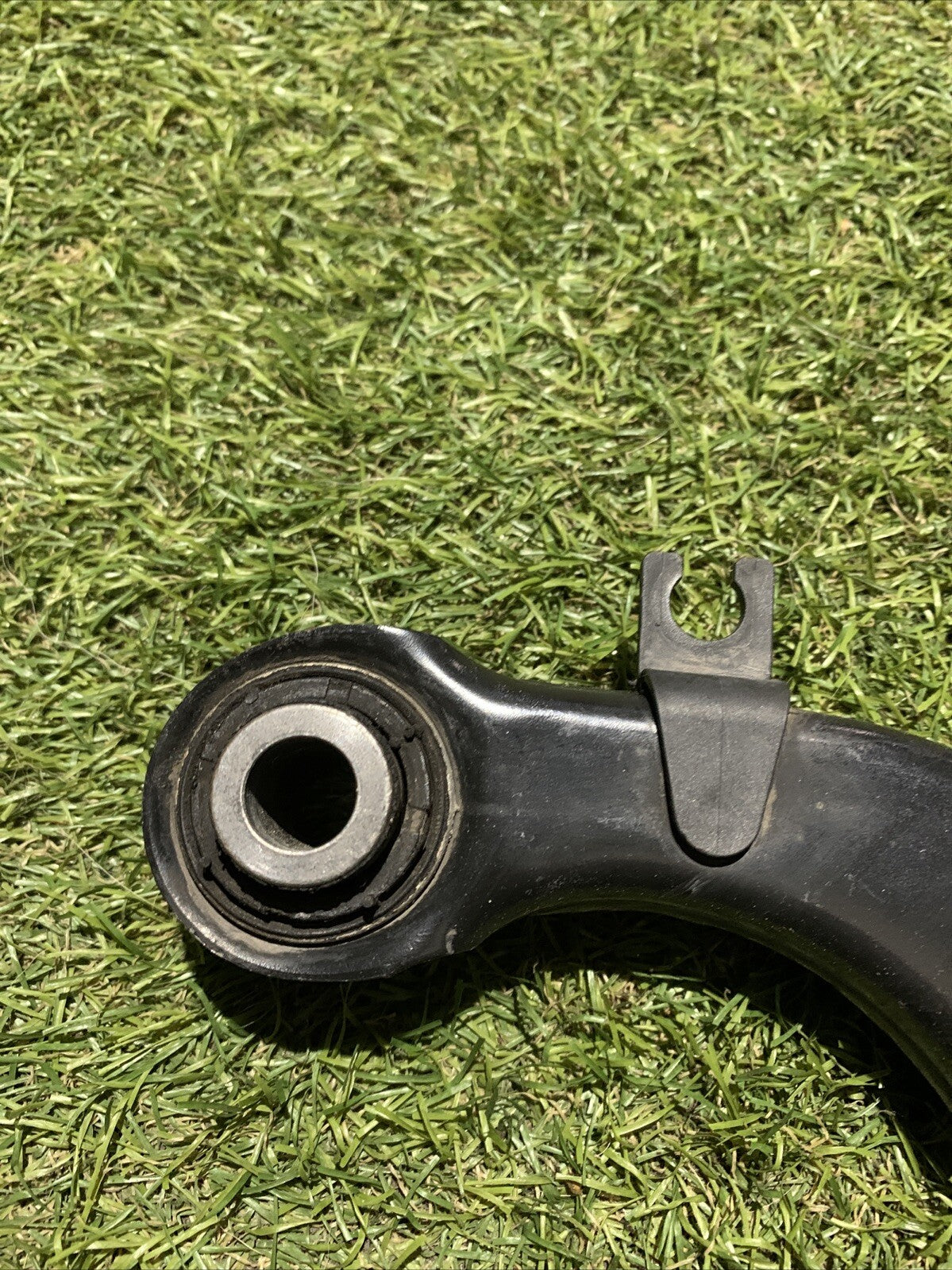 Braccio Oscillante Posteriore Destro Volkswagen Golf 8R 2.0 Benzina 5Q0505323D