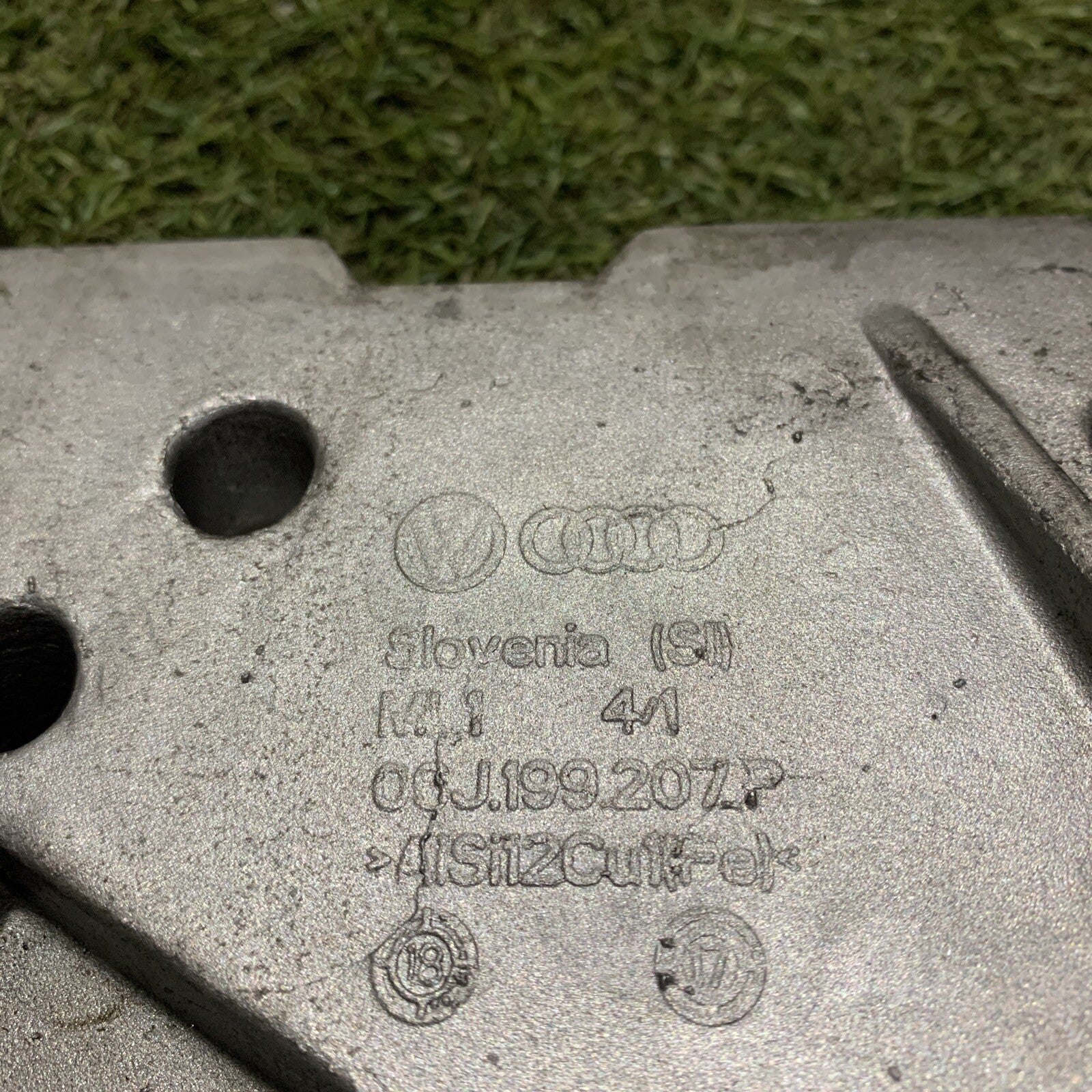 06J199207P SUPPORTO MOTORE  VOLKSWAGEN GOLF VII 2.0 GTD