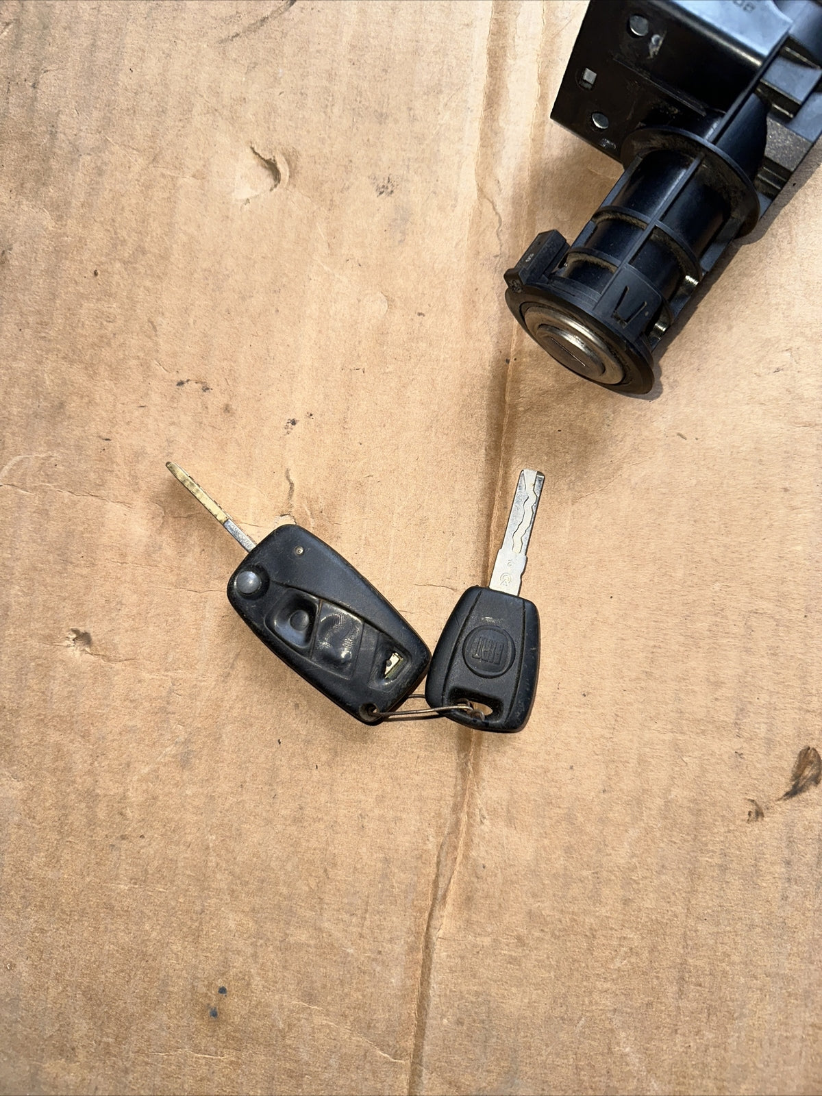 46845361 61027500 CILINDRETTO BLOCCHO BLOCCHETTO ACCENSIONE FIAT PANDA 169