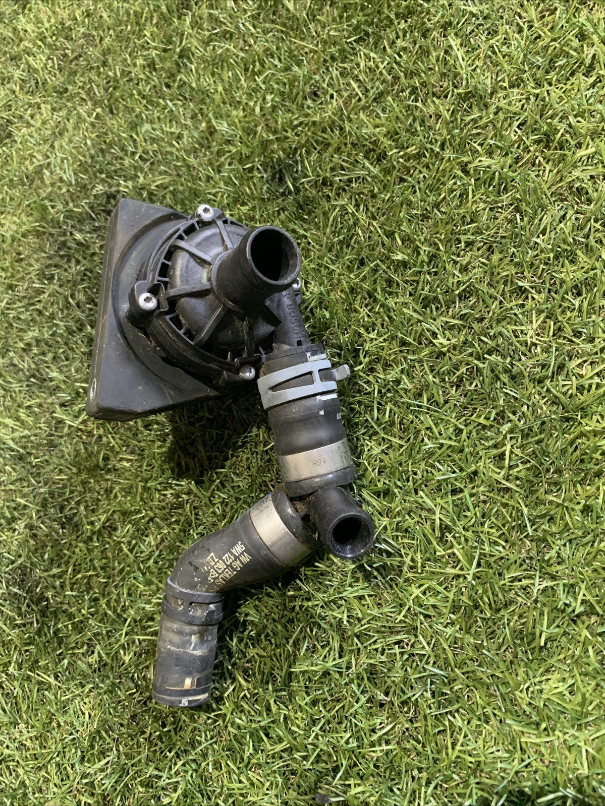 Pompa Acqua Ausiliaria Volkswagen Golf 8 1.0 Benzina DLAB 2Q0965567