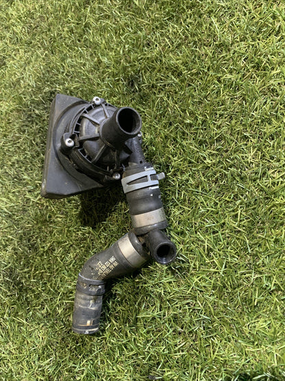 Pompa Acqua Ausiliaria Volkswagen Golf 8 1.0 Benzina DLAB 2Q0965567