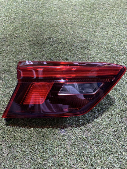 STOP FANALE POSTERIORE INTERNO SINISTRO VOLKSWAGEN TIGUAN 2023 5NA945093F