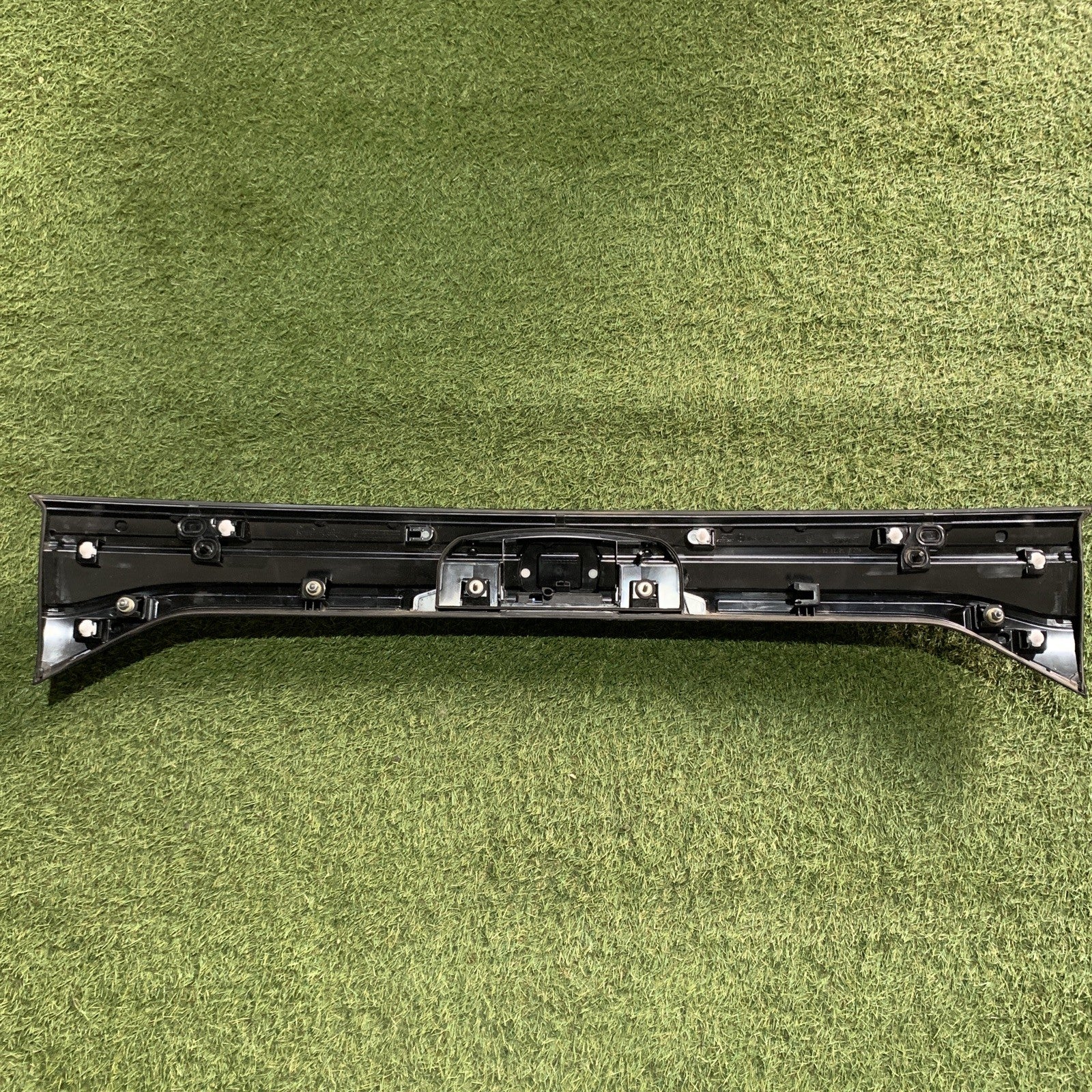FANALE STOP CENTRALE PORTELLONE POSTERIORE  VOLKSWAGEN T-CROSS 2022 2GM827577J