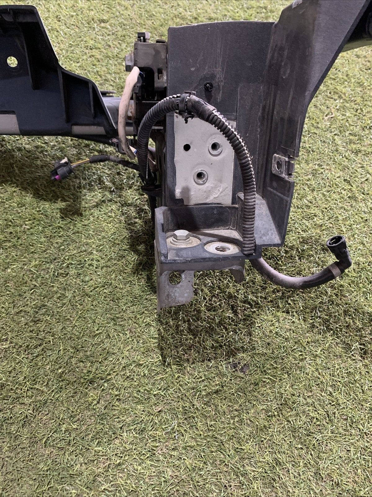 Traversa Batticofano Anteriore Maserati Levante 6700034073