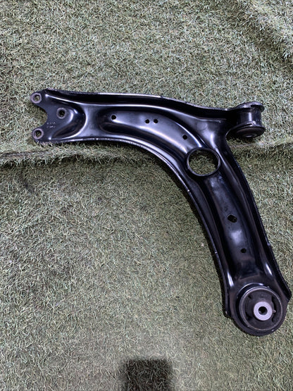 BRACCIO OSCILLANTE ANTERIORE DESTRO VOLKSWAGEN 2023 1.5 BENZINA  3Q0407152P