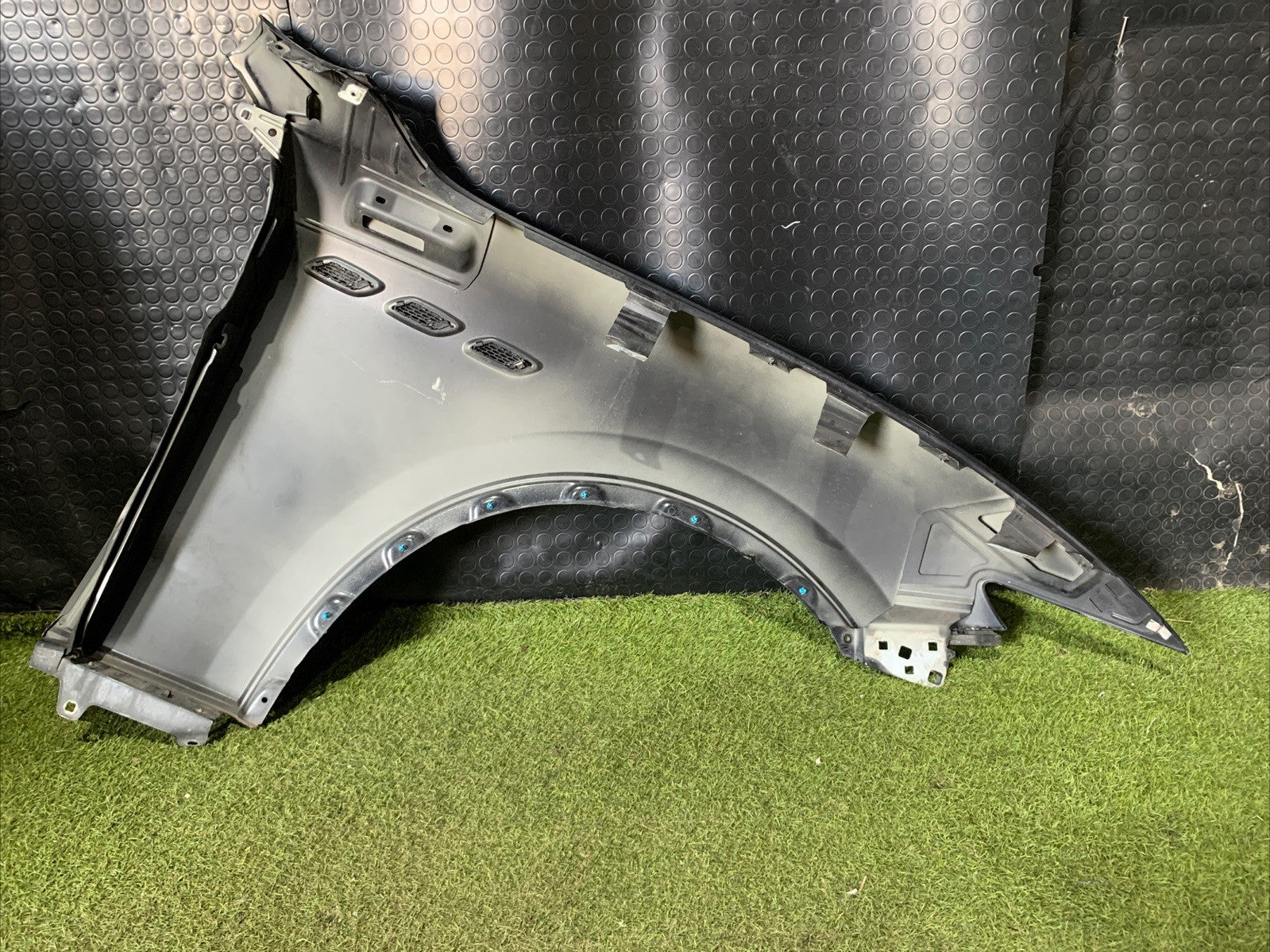 Parafango Anteriore Sinistro Maserati Levante