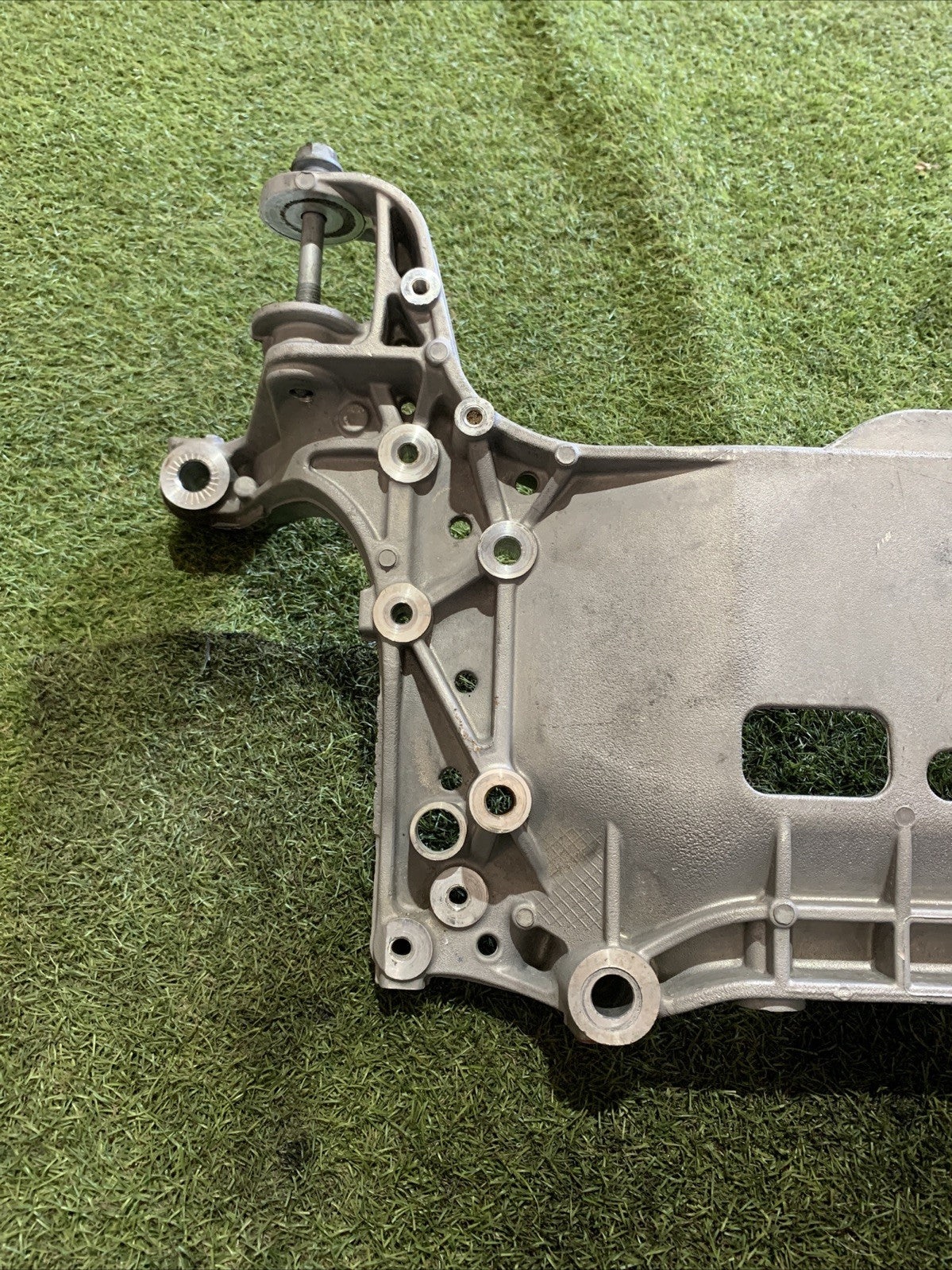 CULLA MOTORE/ASSALE ANTERIORE AUDI Q3 8UB 3C0199369H (2011-2020)