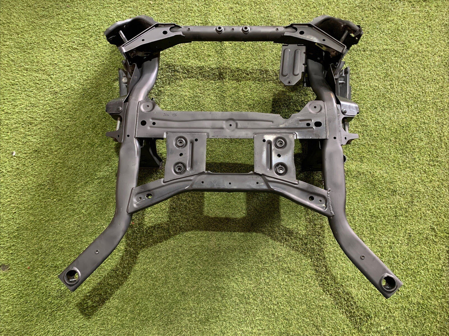 HK83-5C145-AG CULLA MOTORE ASSALE ANTERIORE LAND ROVER RANGE ROVER VELAR 2020