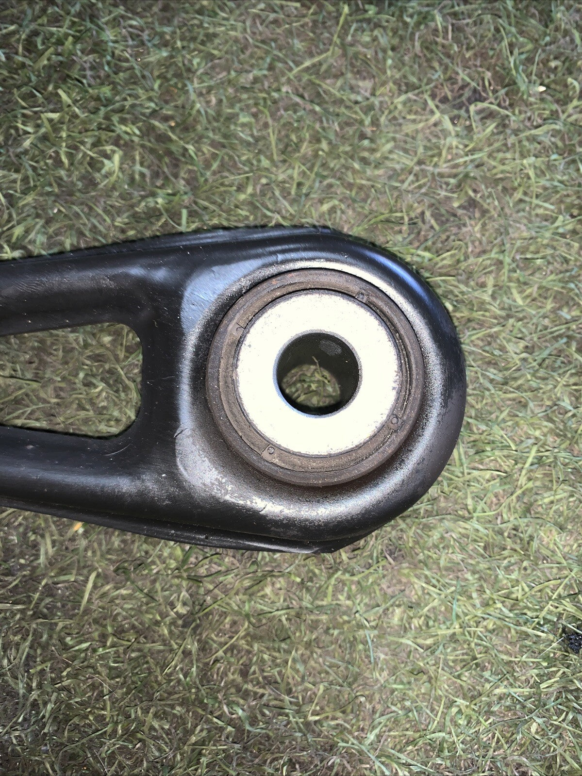 Braccio oscillante posteriore inferiore destro Audi Q7 2006 3.0D 7L8501529A