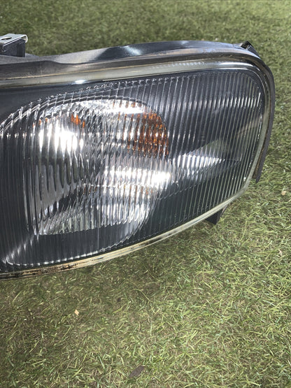 FARO ANTERIORE SINISTRO VOLVO S60 1° Serie 89006822