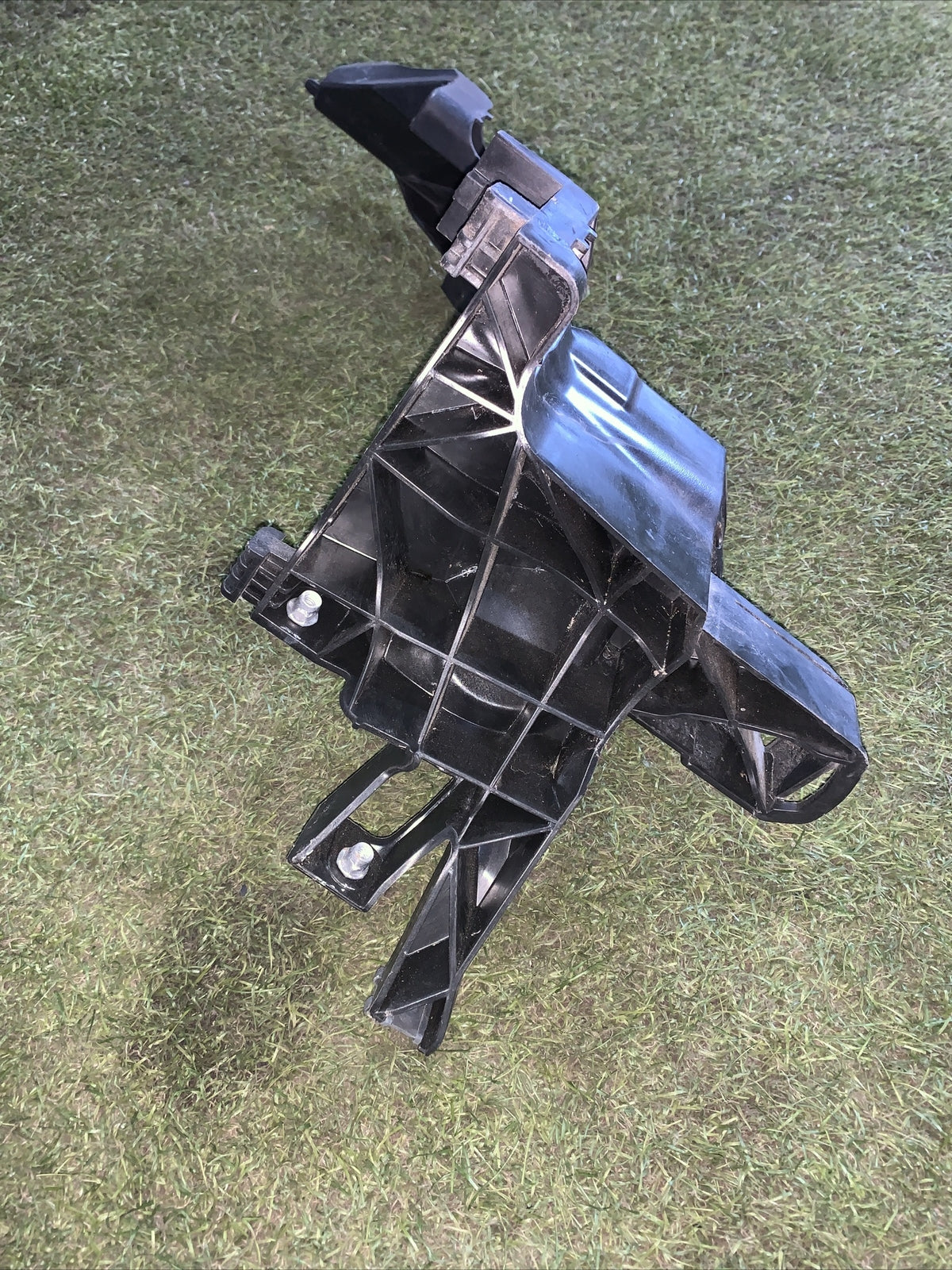 AUDI Q5 FY supporto staffa faro destro 80A805608B 2021