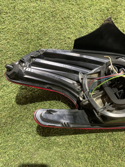 STOP FANALE POSTERIORE DESTRO DX PER PEUGEOT 208 Serie 9810430580 (12 19)