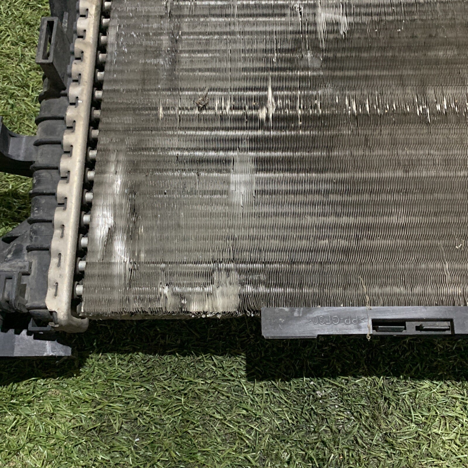 Radiatore Acqua 8K0121251R AUDI Q5 8R 2.0 TDI Quattro 125 KW 2009