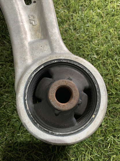 BRACCIO SOSPENSIONE ANTERIORE DESTRA HYUNDAI KONA ELETTRICA EM16 17-22 A6082MF