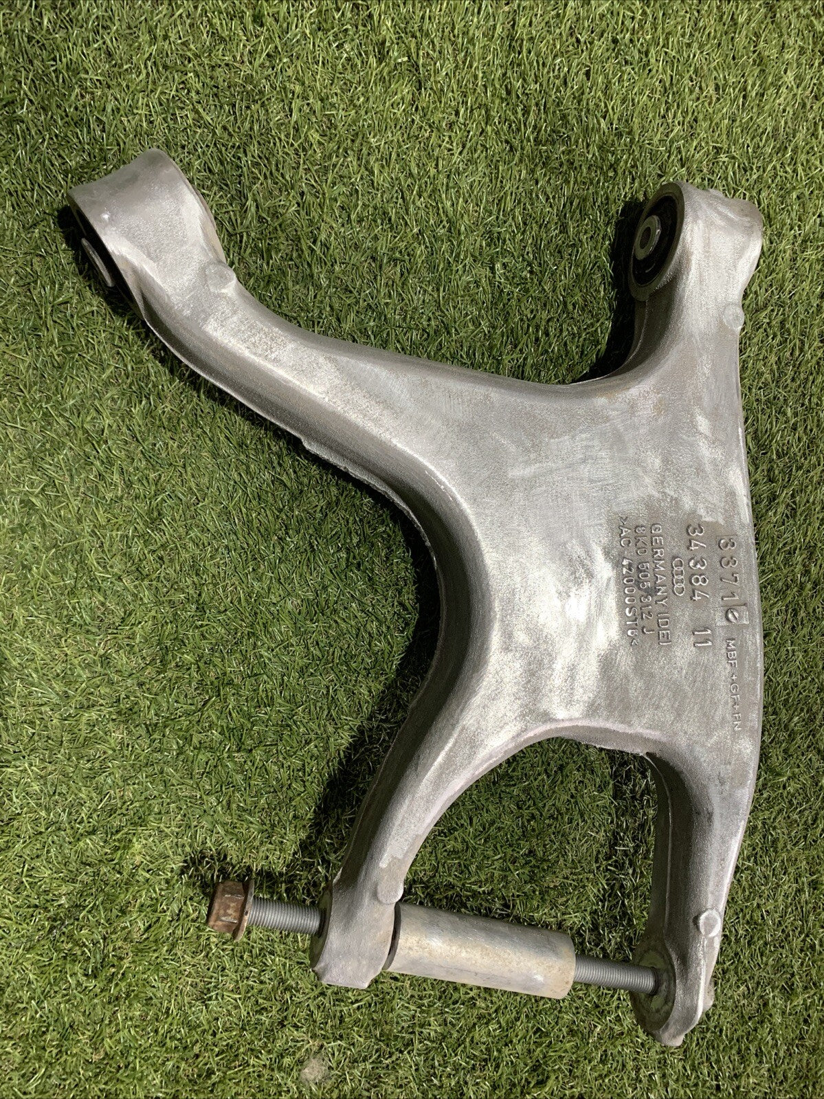 BRACCIO OSCILANTE POSTERIORE INFERIORE DESTRO AUDI A5 2012 8K0505312J