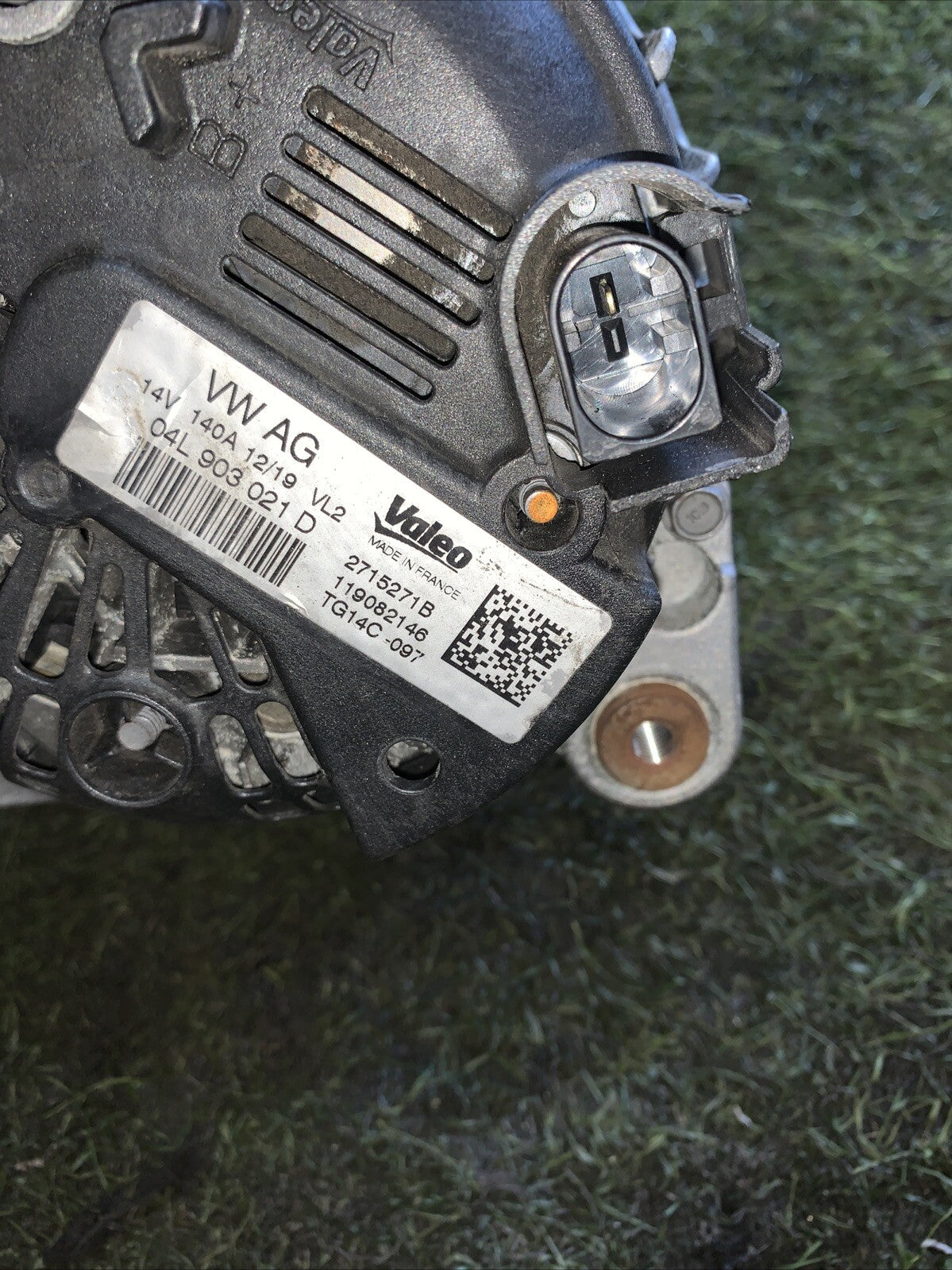 ALTERNATORE VOLKSWAGEN T-Roc Serie 04L903021D 2.0 150CV diesel (2)