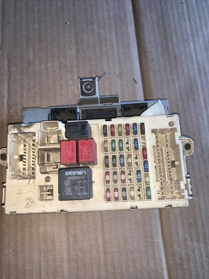 46758961 CENTRALINA SCATOLA PORTAFUSIBILI FIAT PUNTO 188 1.2 B 2003