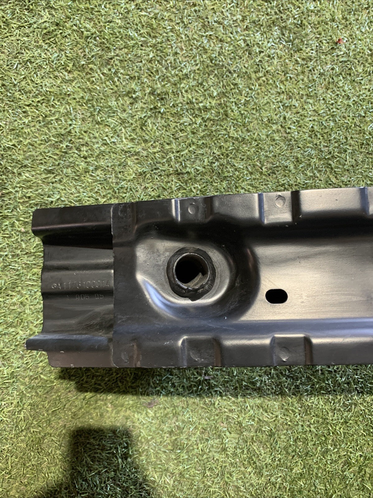 TRAVERSA PARAURTI POSTERIORE PER MERCEDES GLA Serie A1176100014 (13>)