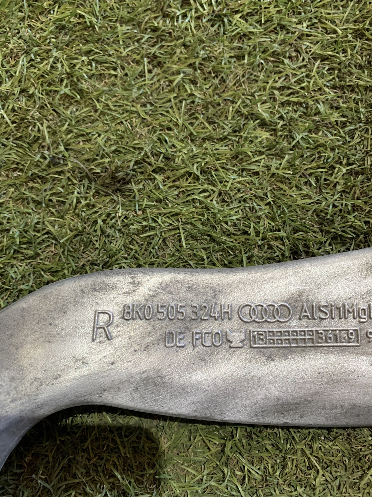 8K0505324H BRACCIO OSCILLANTE POSTERIORE DESTRO AUDI A4