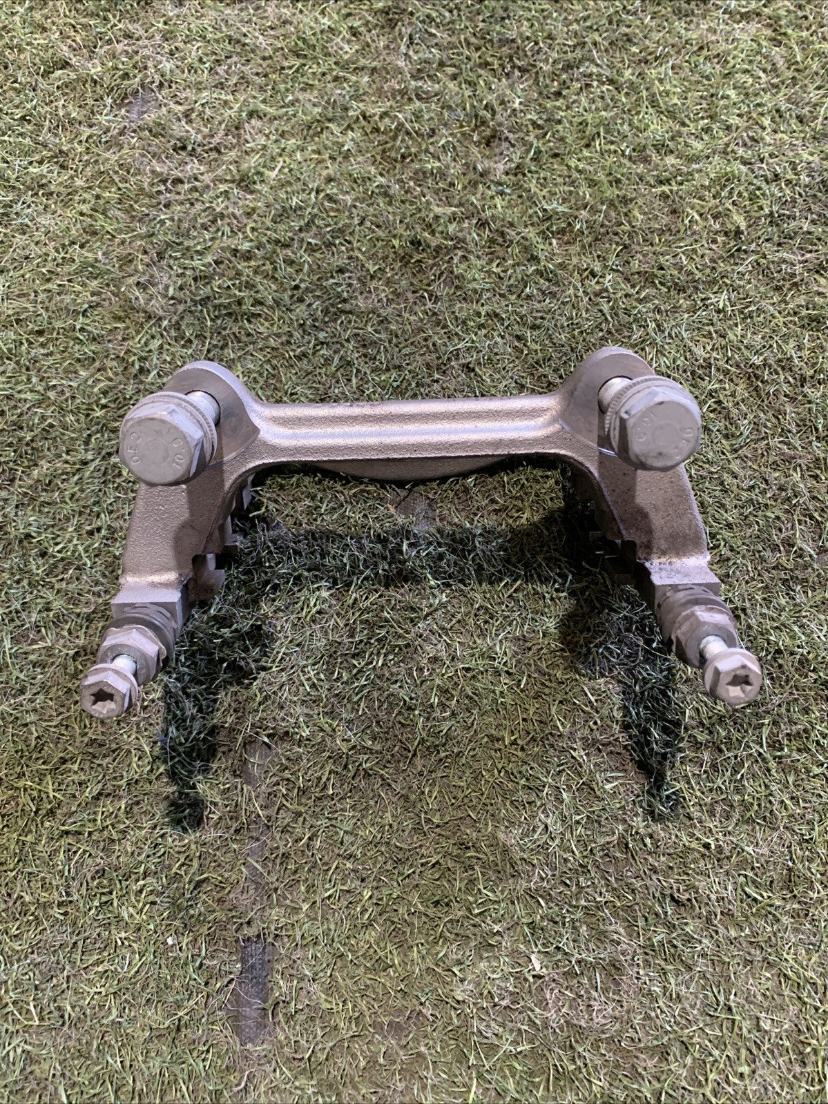 PORTA PINZA FRENO ANTERIORE DESTRO VOLKSWAGEN TIGUAN 2018 8V0615126A 1.4 BENZINA