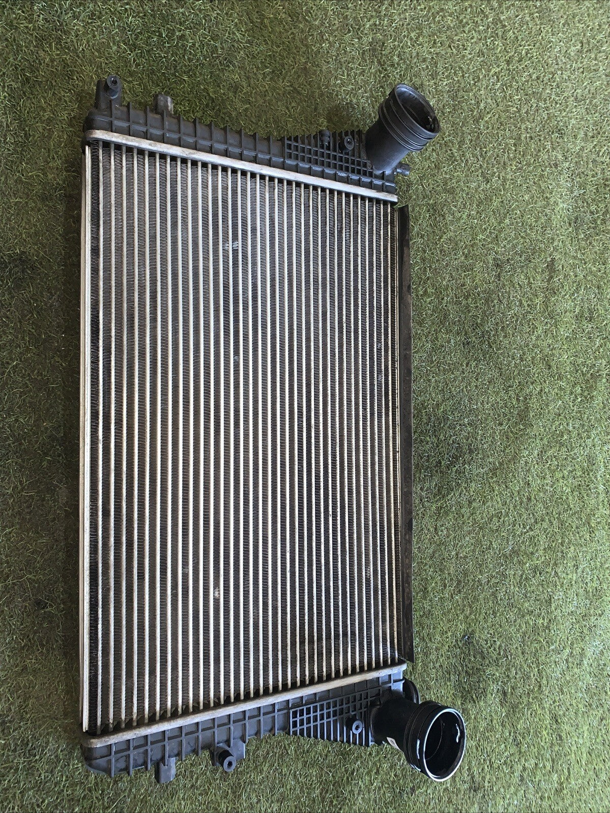RADIATORE INTERCOOLER VOLKSWAGEN GOLF 5 1.9 1K0145803A