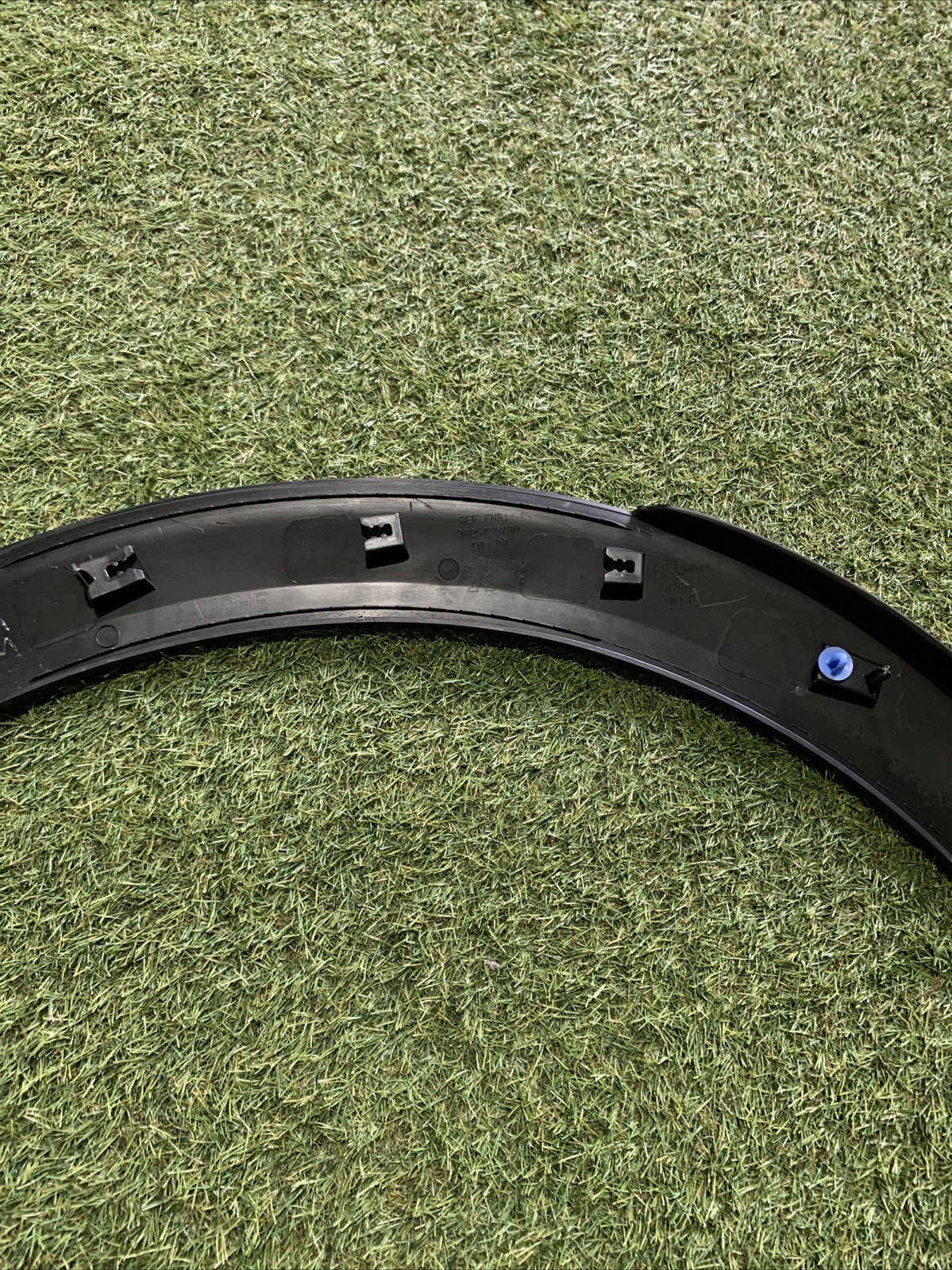 MODANATURA PARAFANGO POST SX PER PEUGEOT 2008 Serie 9825736780 (19>)