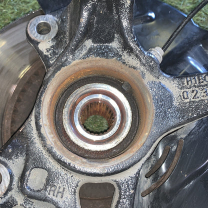 MONTANTE MOZZO ANTERIORE DESTRO FORD FIESTA 2019 1.1 BENZINA