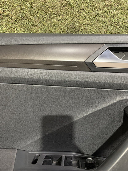 PANNELLO INTERNO PORTA ANTERIORE SINISTRO CON VOLKSWAGEN T-ROC 2021 2GA867011
