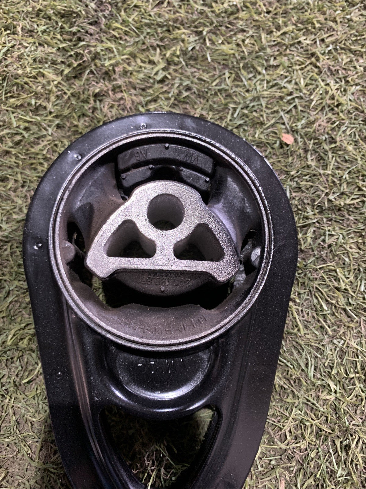 Supporto motore Audi A1 1.0 (2020) cod.2Q0199851K