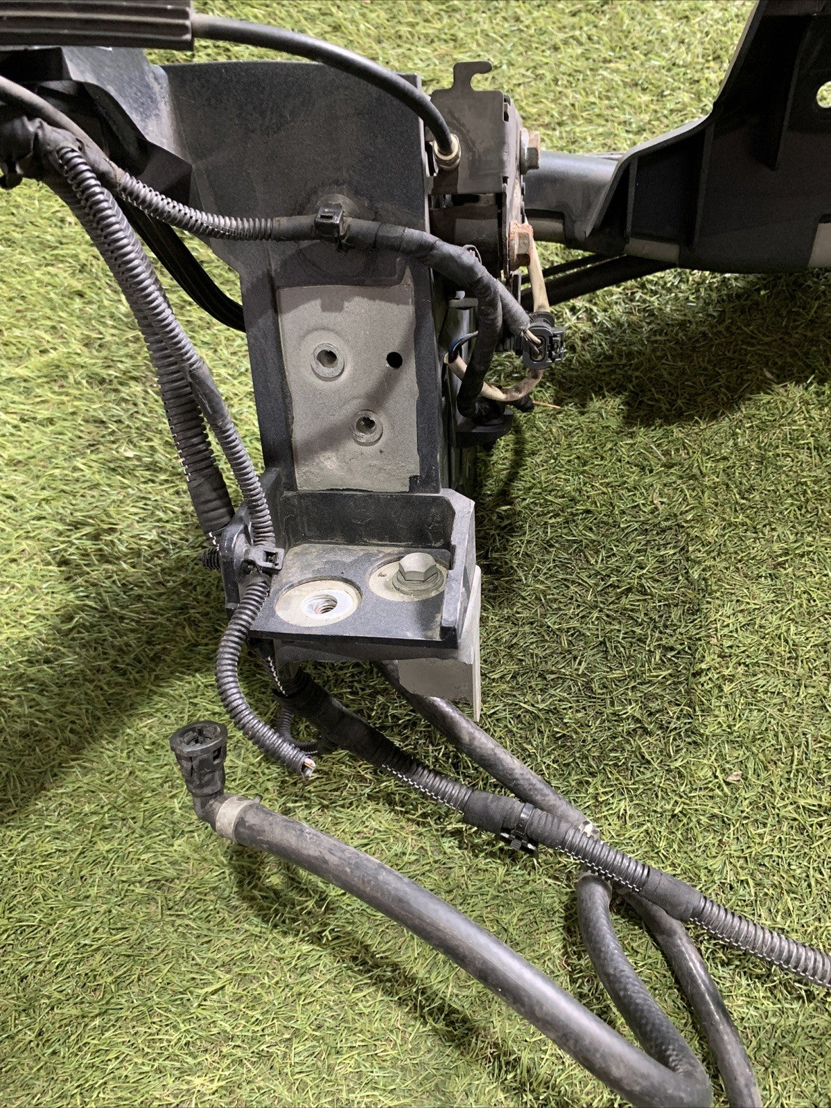 Traversa Batticofano Anteriore Maserati Levante 6700034073