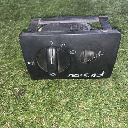 Pulsantiera comando luci Ford Fiesta V- Fusion Dal 2002 al 2008 Cod:6s6t13a024ca