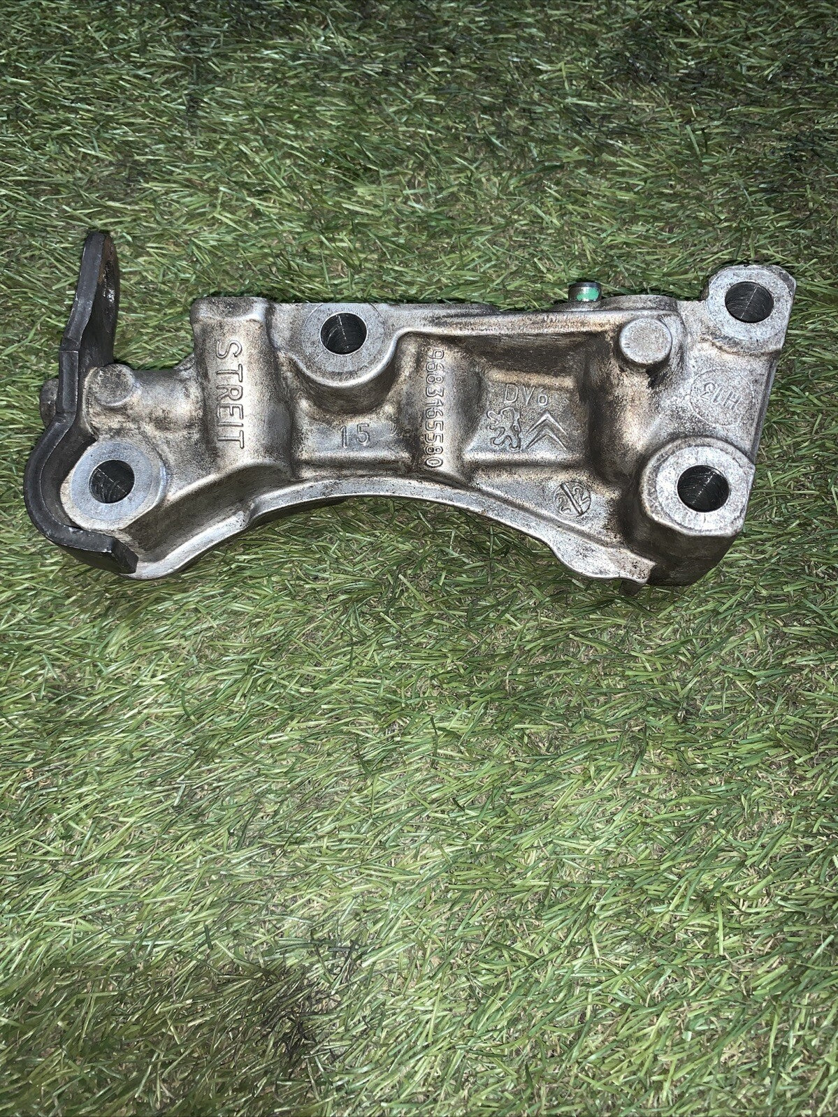 Supporto Motore Destro Peugeot 2008 2015 1.6 Diesel 9683165580