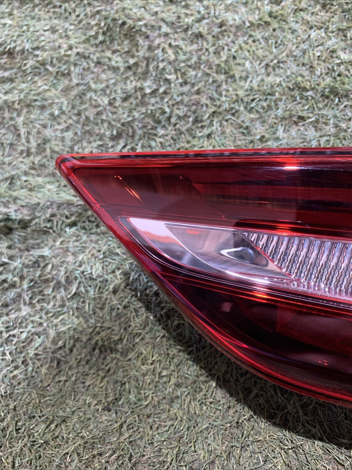 STOP FANALE POSTERIORE DESTRO INTERNO OPEL GRANDLAND X 2020 YP00016480