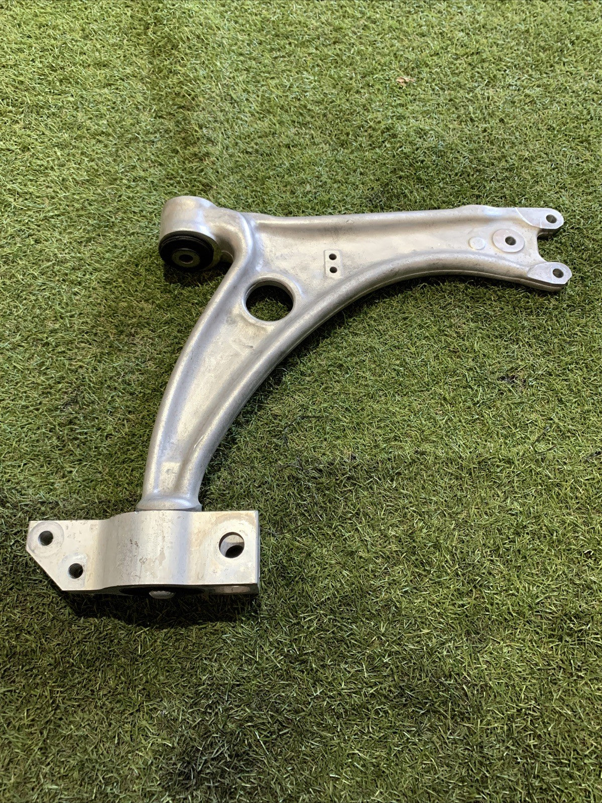 Braccio Oscillante Anteriore Sinistro Audi Q3 8UB 2011–2020 3C0153D