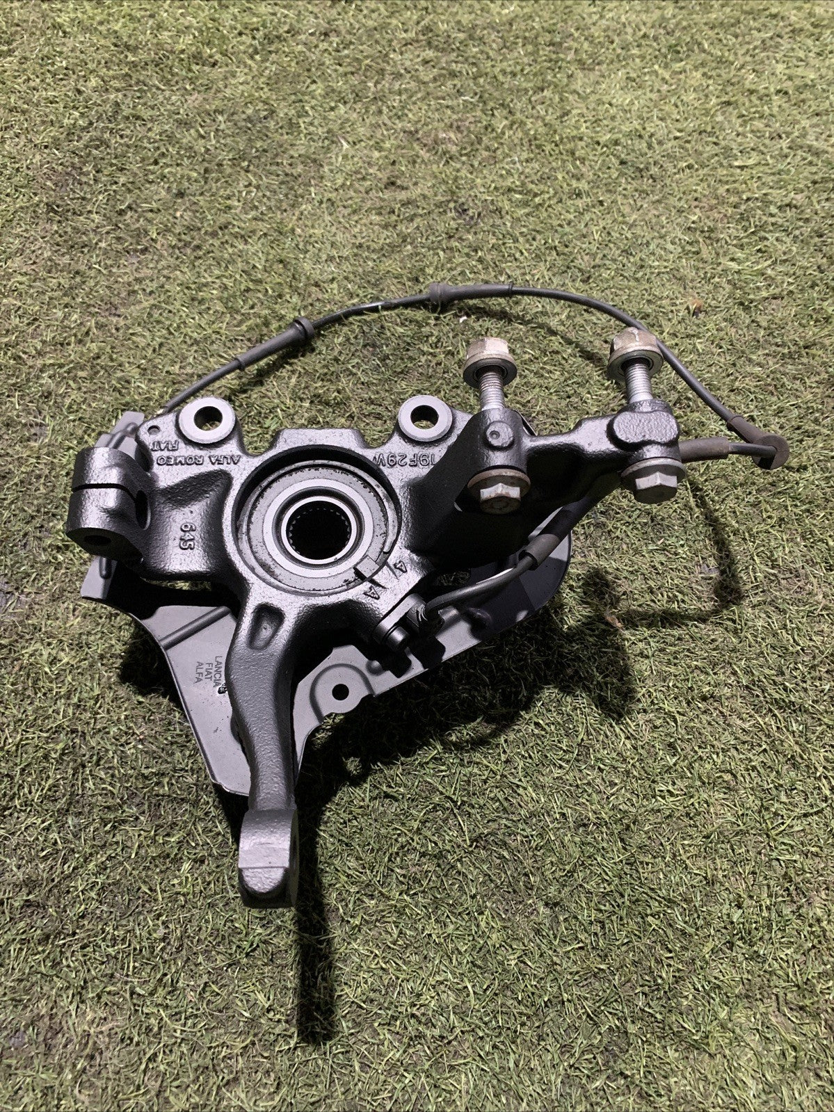 Mozzo Montante Fusello Anteriore Destro Fiat Panda 3S  0.9 TWINAIR  52018644 (2)