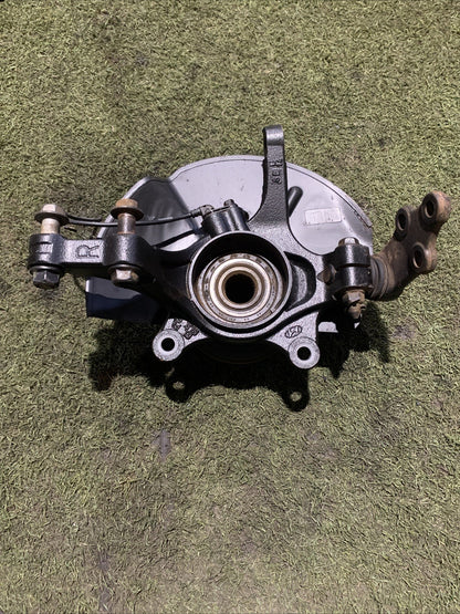 MOZZO MONTANTE FUSELLO ANTERIORE DESTRA HYUNDAI TUCSON 2013-2015 1.7 DIESEL
