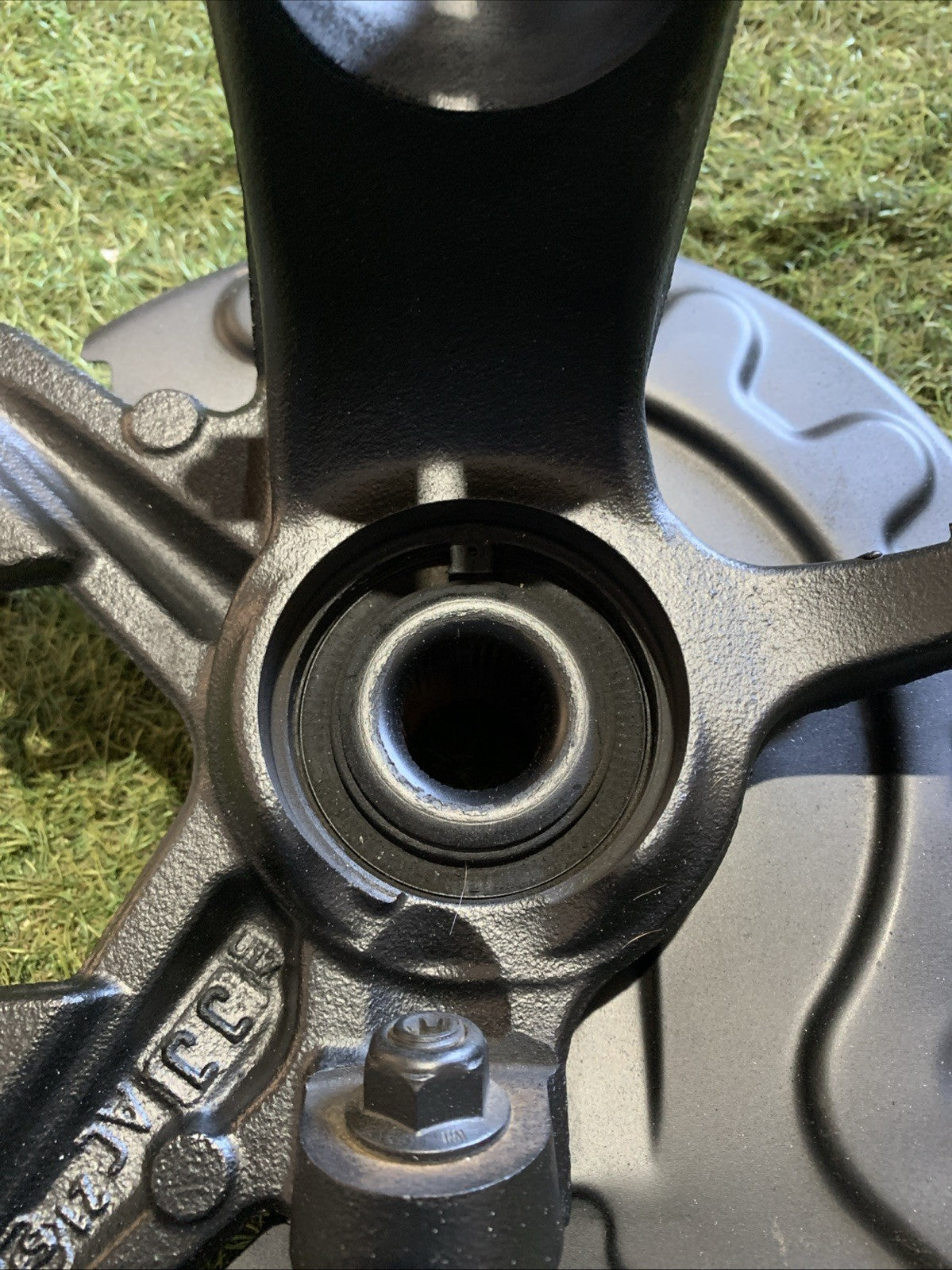 MOZZO MONTANTE FUSELLO ANTERIORE DESTRO SKODA FABIA 2017 1.0 BENZINA 6Q0407256AC