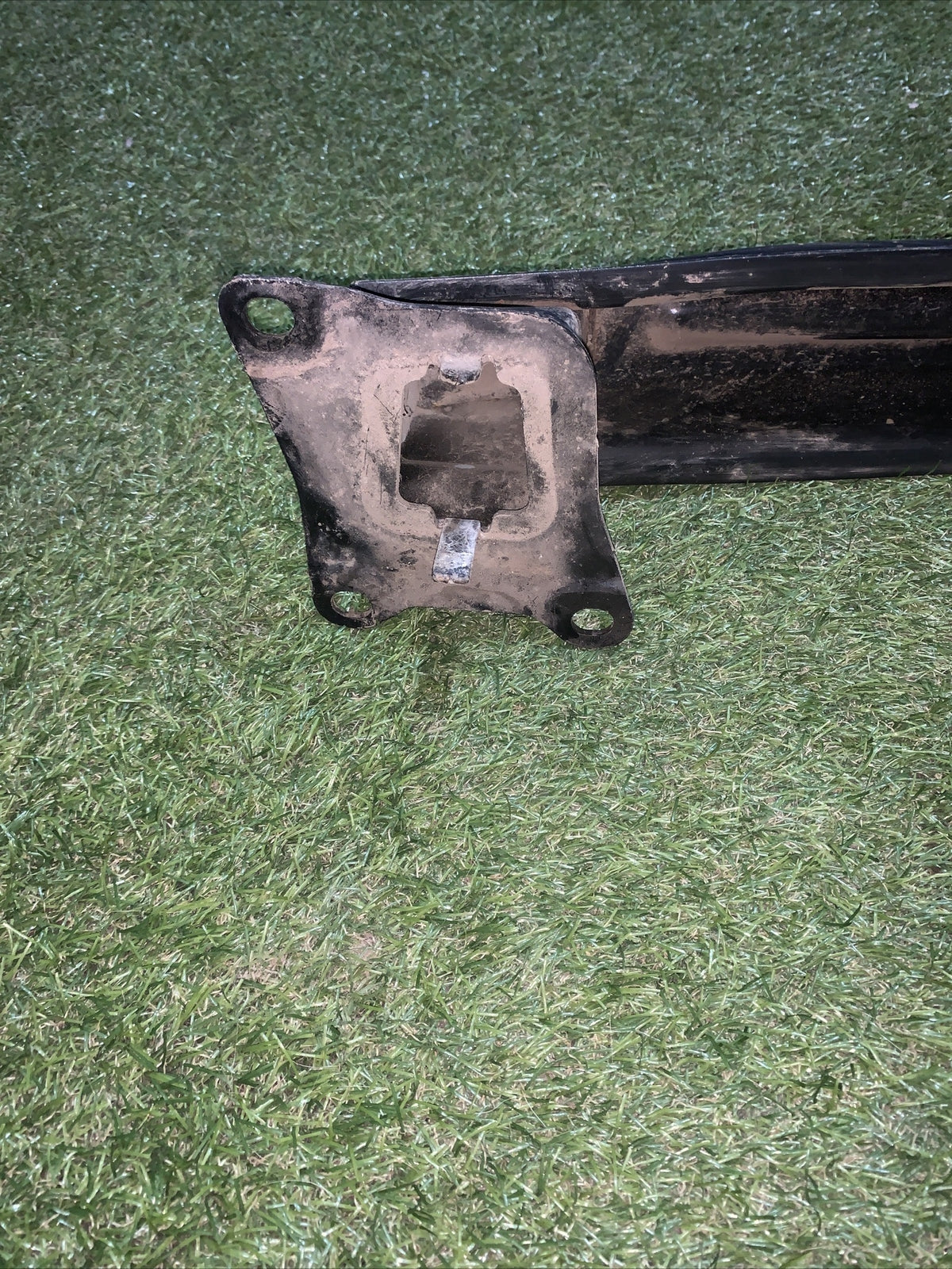 TRAVERSA PARAURTI POSTERIORE SEAT LEON 1P1 (2005 - 2013) 5P0807305 BARRA ORIG.