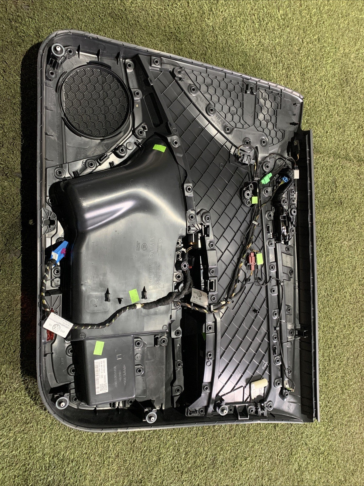 PANNELLO INTERNO PORTA ANTERIORE SINISTRO CON VOLKSWAGEN T-ROC 2021 2GA867011