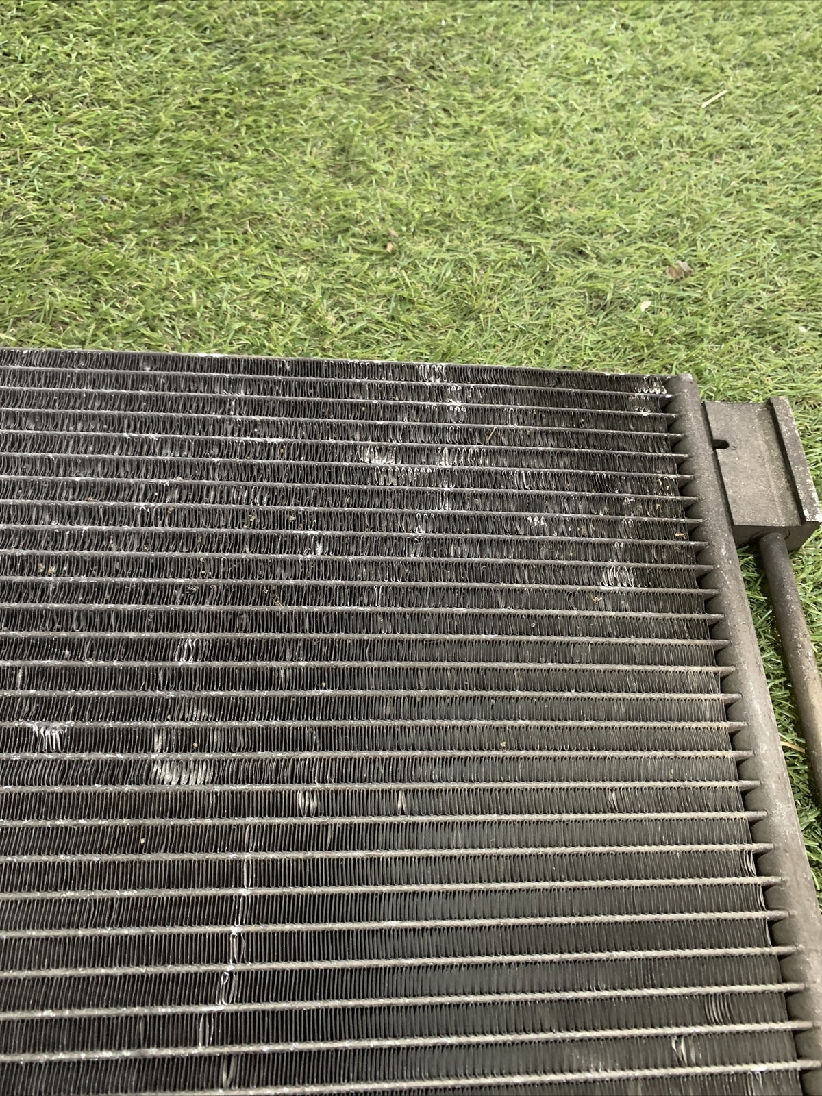 CONDENSATORE ARIA CONDIZIONATA FIAT GRANDE PUNTO 55700406 1.2 BENZINA