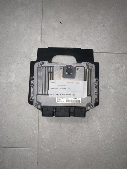 Centralina Motore  ECU Citroen C4 Cod 9664257580