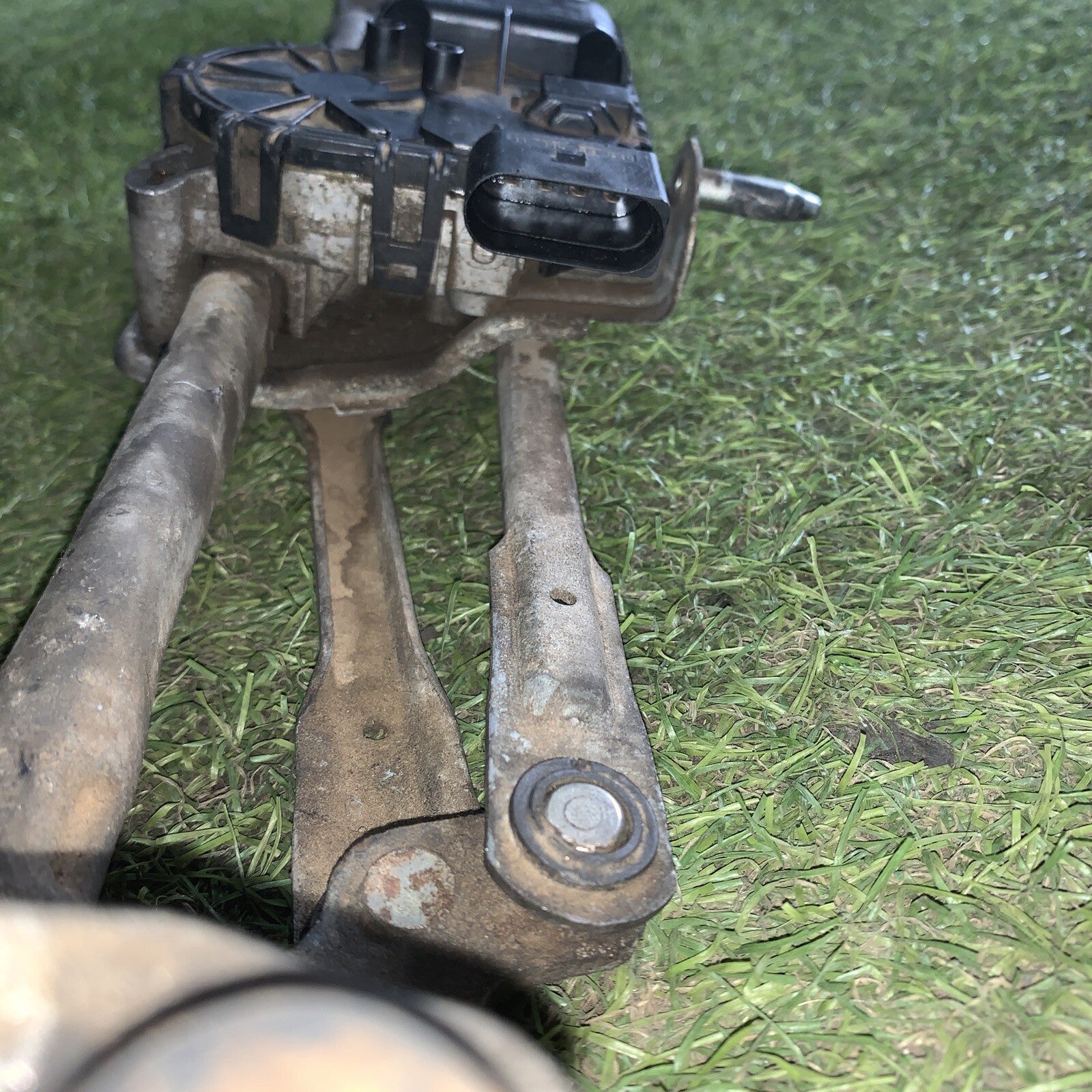 MOTORINO TERGICRISTALLO ANTERIORE VOLKSWAGEN Polo 5° Serie 6R1955023C